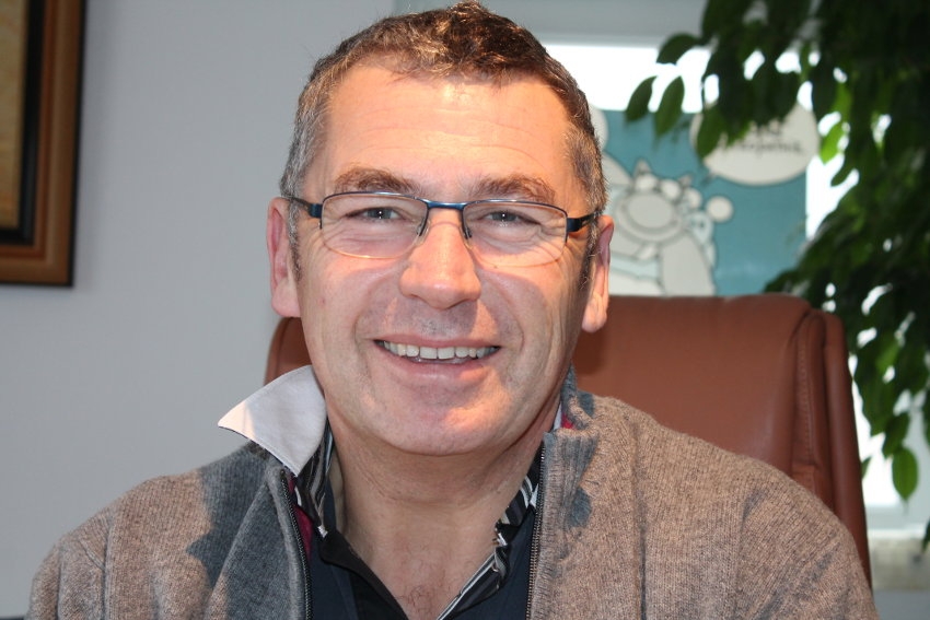 « Si le dirigeant d’une entreprise commet une faute, ce dernier sera condamné à verser des dommages et intérêts au plaignant. Parfois, ces sommes sont très élevées et mettent le patrimoine personnel en danger. Les organismes d’assurance privés proposent des assurances responsabilité civile pour couvrir le risque d’être condamné à payer des dommages et intérêts. Ces assurances couvrent la responsabilité civile mais excluent la responsabilité pénale qui n’est pas assurable. Jean-Luc LAROCHE, vice-président régional de l’AGEA, agit auprès des entrepreneurs en leur prodiguant conseils et préconisations et les inciter à se prémunir face aux risques… ».
