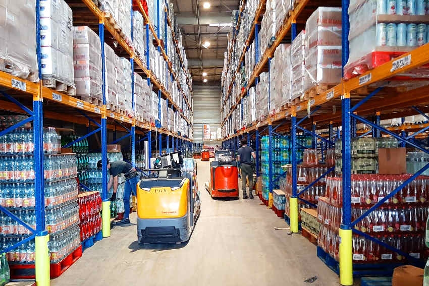 « Le groupe aux 7 100 collaborateurs souhaite agrandir sa « Tribu » en recrutant une trentaine de préparateurs/préparatrices de commandes sur les sites d’Avallon et de Magny. Ces postes en CDD sont à pourvoir de suite… ».