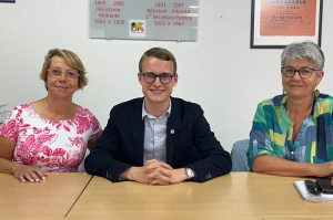 « Le nouveau secrétaire de section du Parti Socialiste auxerrois, Maïeul TELLIER, accompagné de Sophie FEVRE et Maryvonne RAPHAT, a dévoilé la stratégie de sa formation en cette période de rentrée. Entre enjeux nationaux et locaux. L’université départementale le 13 septembre à Tonnerre réunira l’ensemble des militants de la formation de gauche… ».