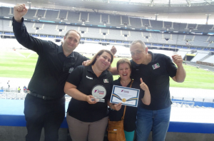 « Fin de saison exceptionnelle pour les dirigeants du Handball Club Auxerrois qui ont connu un mois de juin très positif. De quoi satisfaire le président Raphaël BESANCENOT qui va chercher le Trophée de l’Insertion par le Sport au Stade de France… ».