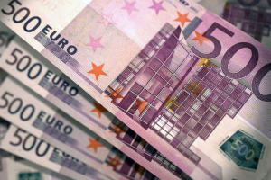 « La dette mondiale a augmenté de 7,5 billions de dollars au cours des trois premiers mois de 2025, pour atteindre un niveau record d&#039;environ 324 billions de dollars, selon un rapport publié par l&#039;Institut Bancaire et Financier international. On s’aperçoit que rien ne va plus pour les Etats de la planète… ».