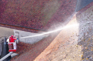 « C’est davantage un réseau d’affiliation, avec plus de souplesse, qu’une simple franchise, précise Francis MOREAU, l’un des dirigeants. Toujours est-il que « PULVERY CLEAN » apparue dans l’Yonne en 2020 devrait connaître un essor exponentiel dès l’an prochain à travers la France grâce à son processus de nettoyage des bâtiments innovant…