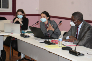 « Une représentante de la préfecture de l’Yonne a proposé une intervention pédagogique sur les rouages des mécanismes de financement budgétaire d’une collectivité jeudi soir à Appoigny. Un excellent préambule avant le débat d’orientation du budget que le maire Magloire SIOPATHIS avait provoqué lors de ce conseil… ».