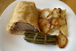 « L’établissement de Saint-Maurice-aux-Riches-Hommes propose une restauration traditionnelle goûteuse. Une adresse à découvrir où les convives sont heureux de s’attabler… ».