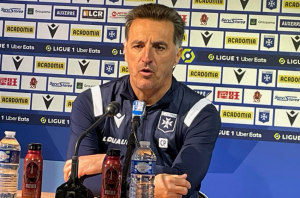 « La victoire appelle à la sérénité ! Le nouveau coach de l’AJ Auxerre, Christophe PELISSIER, n’en manque pas et reste très concentré avant le délicat déplacement à Troyes vendredi soir où il faudra « mettre l’adversaire en difficulté »… ».