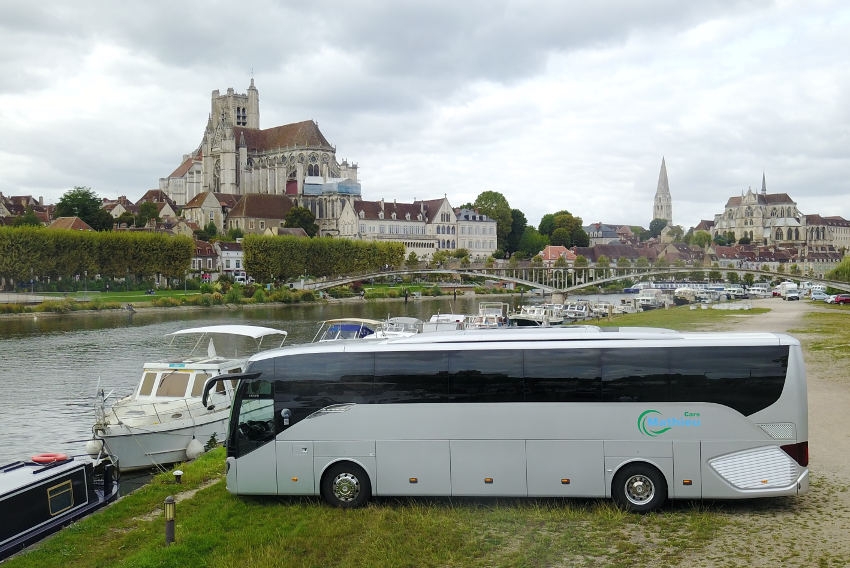 « Il sera désormais possible d’effectuer une liaison quotidienne entre Auxerre et Marne-la-Vallée, du lundi au vendredi, dès le mois de septembre prochain. Le groupe PROCARS par la voix de son dirigeant, Frédéric JOUY, a confié l’exploitation de cette nouvelle ligne à la société icaunaise des Cars MATHIEU. Celle-ci proposera deux trajets aller-retour chaque jour ouvrable de la semaine… ».