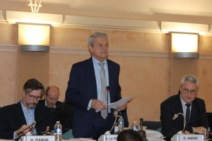 « Organisée à huis clos ce vendredi 20 novembre, la session du Conseil départemental de l’Yonne sera retransmise en direct sur la page Facebook de l’organe institutionnel. A suivre à partir de 09 heures… ».