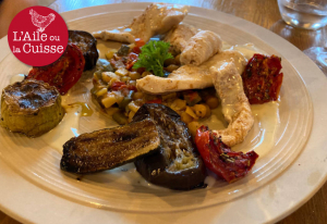 « La salle est attrayante et ne manque pas d’âme ! « Le Maison Fort » à Auxerre propose de la bonne cuisine avec un bon rapport qualité/prix… ».