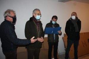 « Habitat &amp; Humanisme 89 qui réhabilite trois nouveaux logements à Auxerre à destination des personnes en difficulté entend bien s’impliquer plus sur le nord du département de l’Yonne. C’est le souhait de son président Roger ROUSSEL qui accompagne le préfet de l’Yonne Henri PREVOST lors d’une visite de chantier… ».