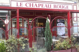 « La brasserie du « Chapeau Rouge » à Avallon a servi de lieu de rencontre entre les spécialistes de l’emploi et les futurs porteurs de projets. Le Crédit agricole Champagne Bourgogne envisage le prochain rendez-vous à Auxerre cette saison… ».