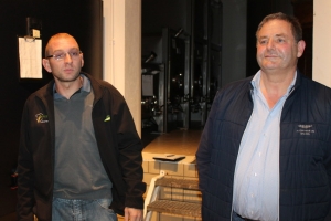 « La réception donnée par le président de la CPME de l’Yonne Olivier TRICON autour du bourru aura permis à ses invités de déguster les succulentes fraises produites par un jeune céréalier, Antoine BETHERY. Des fruits 100 % made in Yonne, appréciés de tous ! ».