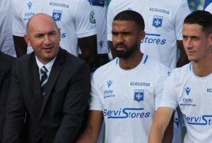 « L’AJ Auxerre finalise le projet de création de son propre musée au cœur du mythique stade Abbé Deschamps. Un concept qui devrait voir le jour d’ici la fin de l’année ou au meilleur des cas début 2022. Le dossier présenté par le directeur général Baptiste MALHERBE (à gauche) a été retenu par la Région à la suite de l’appel à projets « Tourisme et Patrimoine » 2020… ».