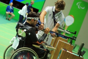 « Sens et l’adjoint aux sports Romain CROCCO sont à l’heure de l’olympisme du 26 au 29 janvier avec la réception d’un stage national paralympique de tireurs à la carabine à La PATRIOTE Sénonaise. Une bouffée d’espérance alors que l’avenir des Jeux de Tokyo est de nouveau menacé… ».