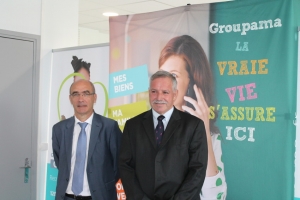 « Aux côtés de Jacques BLANCHOT, directeur d’établissement de l’Yonne (à gauche), le nouveau président de la Fédération des caisses locales de l’Yonne de GROUPAMA Paris Val de Loire dans l’Yonne, Pascal MAUPOIS entend axer ses efforts vers une plus large ouverture faite à la féminisation et aux jeunes au sein du Conseil d’administration tout en étant le porte-parole de l’assureur mutualiste auprès des acteurs du territoire et des décideurs institutionnels… ».