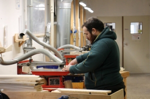 « Le plan de relance économique prévoit plusieurs dispositifs pour favoriser le recrutement de jeunes collaborateurs en CDI, CDD ou en contrats d’alternance. Une aide idéale pour permettre au secteur de l’artisanat qui peine à trouver de jeunes pousses de résoudre sa problématique de recrutement… ».