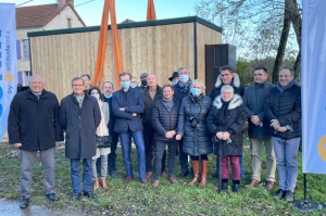 « Un rêve éveillé pour les élus de la municipalité de Druyes-les-Belles-Fontaines aux côtés des personnalités ayant effectué le déplacement en Puisaye-Forterre : l’inauguration du 36ème NRO laisse entrevoir enfin de réelles perspectives technologiques pour les 1 300 foyers, entreprises et collectivités de ce secteur… ».