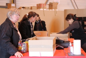 « L’animation commerciale du spécialiste de collants « fantaisie » et de maillots de bain a déjà enregistré une affluence record après sa soirée de lancement ce jeudi et la première journée de vente. Les consommatrices étaient fidèles au rendez-vous : coronavirus ou pas ! L’opération se poursuivra ce samedi…».