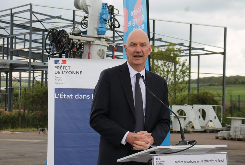 « En visite chez TECHNIP Energies à Sens, le ministre délégué en charge de l’Industrie et de l’Energie Roland LESCURE veut faire de la capture et du stockage du carbone une nouvelle filière industrielle, porteuse de créativité et d’emplois. Une filière d’avenir où la France tutoierait les sommets grâce à son savoir-faire et ses entreprises… ». 