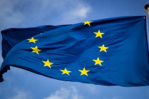 « Le partenariat entre la Banque Européenne d’Investissement et la Caisse des Dépôts permet de lancer un financement d’un milliard d’euros en faveur de l’environnement. Une orientation qui conforte leurs anciennes collaborations datant de 2015 et de 2019 ».