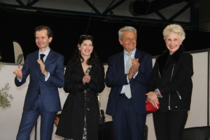 « Plusieurs milliers de visiteurs ont découvert les étapes et les partenaires indissociables pour vivre la retraite de la meilleure manière qu’il soit. Ce premier salon des seniors en appellera d’autres à Auxerre, dès 2018… ».