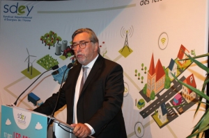 « Le SDEY présentera les diverses facettes de son futur plan de relance en faveur de l’économie locale lors d’une conférence de presse à Migennes ce mercredi 10 juin. Un exercice oratoire au cours duquel le président du syndicat départemental d’énergies Jean-Noël LOURY détaillera les axes prioritaires de cette stratégie en faveur de l&#039;Yonne...&quot;.