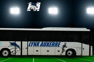 « Depuis deux ans, les Cars MATHIEU, entité structurelle du groupe PROCARS, assure les déplacements sportifs du club de football américain d’Auxerre, les LYNX. Un partenariat visuel qui optimise la communication autour de cette discipline grâce à un autocar qui transporte aussi les scolaires… ».