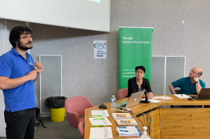 « Comprendre les arcanes de la visibilité sur la toile est le thème central de cette intéressante opération de sensibilisation, portée par la Chambre de Métiers et de l’Artisanat régionale. Cette dernière s’est adossée à la maîtrise de ce sujet avec GOOGLE afin de proposer des ateliers numériques dans l’Yonne et la Nièvre… ».