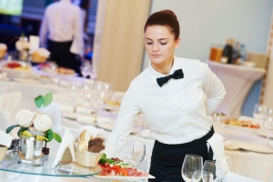 « L’apprentissage est l’une des clés de la réussite professionnelle pour les jeunes gens qui souhaitent trouver un emploi quelques mois après leur formation. La Chambre régionale de Métiers et de l’Artisanat BFC demande par la voix de ses présidents le maintien des aides de l’Etat tant que durera la crise… ».