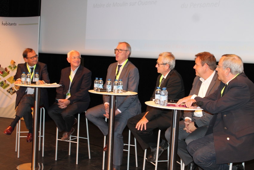 « Tables rondes, experts, témoignages, débats : les neuvièmes Assises de l’énergie, portées par le Syndicat départemental d’énergies de l’Yonne (SDEY) ont été à la hauteur des espérances en apportant leur lot de réponses concrètes et de pistes de réflexion pour que les élus puissent devenir demain de vrais acteurs de la transition énergétique dans leurs collectivités… ».