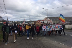 « Le climat et la justice sociale envers la jeunesse feront converger bon nombre de manifestants samedi après-midi vers l’esplanade des quais de l’Yonne à Auxerre. Les organisateurs de ce rendez-vous dont Auxerre Ecologie répondent ainsi à l’appel national du mouvement Youth For Climate France… ».