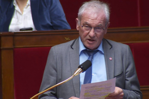 « Courte mais incisive intervention du député de l’Yonne, le RN Daniel GRENON à l’Assemblée nationale à propos de la gestion des déchets. Le parlementaire réclame plus d’harmonisation et de confiance à accorder à ses concitoyens sur le sujet… ».