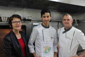 « Myriam et Jean-Paul BAUJARD, plébiscités par le célèbre guide gastronomique dans l’un des temples de la restauration française… ».     