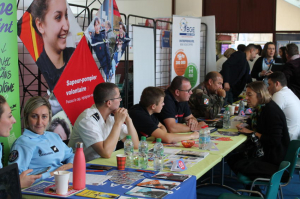 « Comme à l’accoutumée, le président de la CC et maire de Migennes François BOUCHER devrait ouvrir le bal de cette belle manifestation qui proposera plus d’une centaine d’offres à pourvoir. Ce forum accueillera une vingtaine d’entreprises et autant de centres de formation… ».