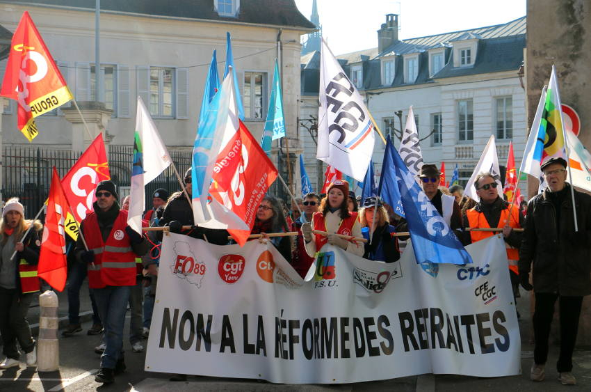 Ils étaient des milliers dans les rues d’Auxerre : les manifestants bien décidés à ne pas battre en retraite…
