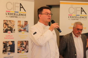 « Le nouveau président de la Fédération départementale des boulangers et boulangers-pâtissiers de l’Yonne Laurent BISSON encourage les jeunes apprentis à se confronter aux nombreux concours qui valorisent la filière de l’artisanat… ».