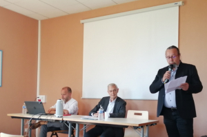 « On a dit tout et son contraire sur le terme « laïcité ». Un mot galvaudé de toute part que l’ancien ministre de François MITTERRAND Jean-Louis BIANCO a placé au centre des débats lors de sa venue à Auxerre pour y rencontrer les enseignants de l’Yonne… ».
