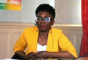 « Poussée dans ses retranchements oratoires par la verve d’un Jean-Jacques BOURDIN, la députée du dix-septième arrondissement de la capitale Danièle OBONO s’est prise les pieds dans le tapis médiatique en qualifiant le Hamas de « mouvement de résistance » sans en évoquer les principes terroristes. Des propos qui ont entraîné la colère de plusieurs dirigeants de La France Insoumise…et de Gérald DARMANIN. ».