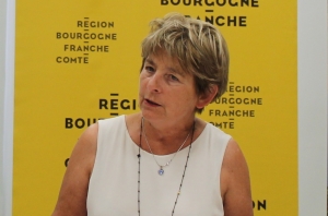 « La réaction de Marie-Guite DUFAY, présidente de la Région Bourgogne Franche-Comté, suite à l’agression d’un proviseur-adjoint du lycée Louis Pergaud à Besançon, a été immédiate. L’élue régionale condamne le geste inacceptable de cet élève de classe de seconde. Rappelant que la prévention et la sanction doivent agir de concert… ».