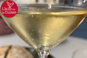« Champagne pour celles et ceux des professionnels de Bourgogne Franche-Comté qui auront réussi à conserver leurs étoiles, dans l’édition 2025 du Michelin, à défaut d’en décrocher de nouvelles ! Côté nouveautés, c’est Waterloo morne plaine une nouvelle fois dans la contrée, réputée jadis de terreau de la gastronomie hexagonale… ».