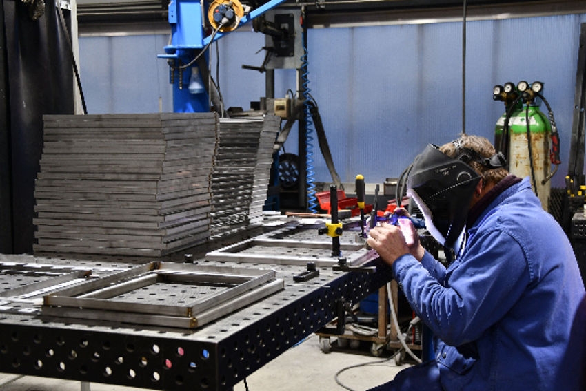 « La Région BFC est l’une des premières de France à bénéficier du Fonds de soutien à l’investissement dans le cadre du plan « France Relance ». Dans l’Yonne, la société industrielle de tôlerie fine, TMS, en sera l’une des bénéficiaires… ».