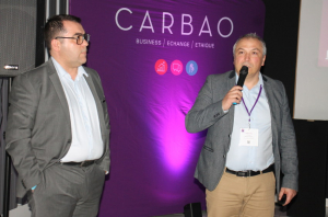 « Réunissant plus de 70 dirigeants d’entreprise, la troisième édition de la Rencontre Business CARBAO de Sens aura permis au président David de FREITAS de présenter les fondamentaux de ce club d’affaires, dont l’éthique et ses valeurs. Il était accueilli par Paulo PIMENTEL, dirigeant du groupe CHOPARD MERCEDES… ».