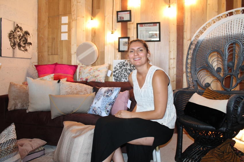 « Une ambiance cosy et cocooning dont de nombreuses entreprises pourraient s’inspirer dans leur hall d’accueil : c’est le souhait de Mélanie BOEUF… ».