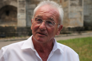 « Les habitants de l’agglomération auxerroise n’ont que trop souffert de la mauvaise gestion de l’interruption de travail des éboueurs depuis le 07 juillet. Le député RN Daniel GRENON s’est entretenu avec les grévistes le 19 août dernier : ceux qui étaient désignés par le Président Emmanuel MACRON comme les « Premiers de cordée de la République » durant la période COVID… ».