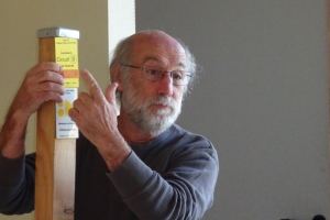 « Le référent balisage du nouveau projet soutenu par la Communauté de communes de Puisaye-Forterre, Gérard POULIN, a animé des exercices pratiques pour la quinzaine de participants de cette session à Mézilles. Elle visait à découvrir les finalités de la charte de balisage qui entrera en application dès 2019 sur le territoire occidental de l’Yonne… ».