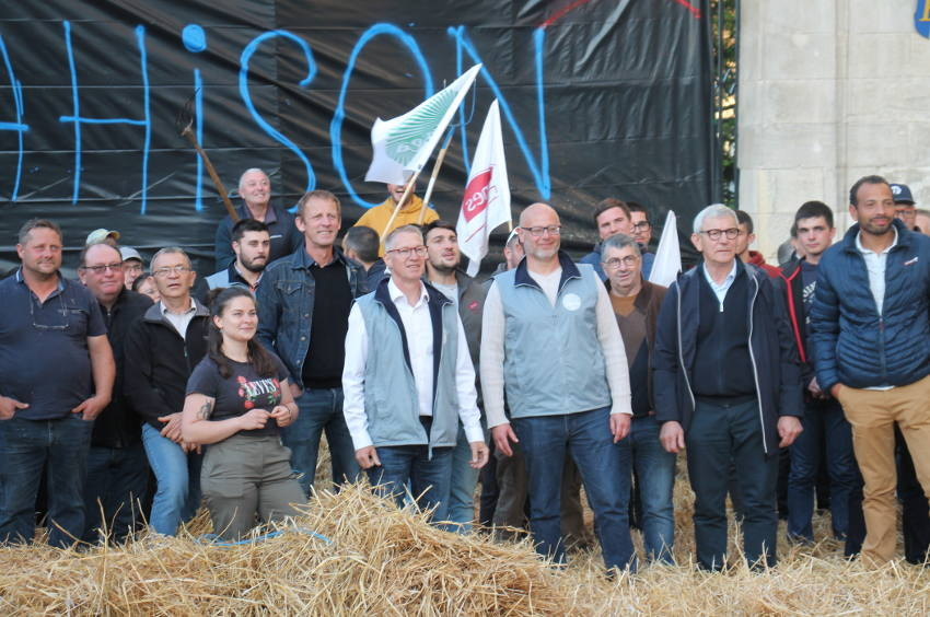 Des engagements de l’Etat qui ne doivent pas être un feu de paille : FDSEA et JA manifestent devant la préfecture