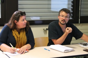 « Ouverte à tous les volontaires, cette opération de nettoyage des bords de l’Yonne et de la Coulée verte se déroulera sous l’égide de l’action mondiale, « World Clean Up Day », le samedi 15 septembre à Auxerre. La JCE locale ainsi que l’association Collect’89 y travailleront de concert…Aux côtés de Sophie BILLON, présidente du Comité de quartier Brazza, le président de la JCE Edouard LEPESME a présenté les tenants et aboutissants de la future collecte… ».