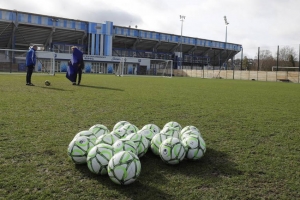 « Le gendarme financier de la Ligue professionnelle de football, la DNCG, n’a retenu aucune mesure restrictive à l’encontre du club de l’Yonne. Validé, le budget prévisionnel de l’AJ Auxerre permet de rasséréner ses dirigeants à l’aune de la nouvelle saison… ».