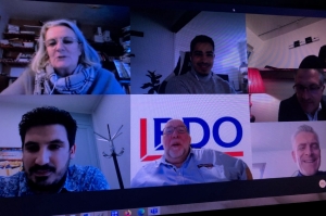 « Dès 17h30 ce mardi 09 mars, plusieurs membres du réseau Entreprendre Bourgogne ont rejoint par caméras interposés la première séance thématique initiée par Sophie BERNARD, maîtresse de cérémonie, autour d’une thématique intéressante : la couverture assurantielle du chef d’entreprise… ».