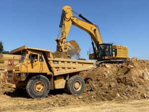 « Effective depuis le début de l’été, la nouvelle opération de croissance externe du groupe spécialiste de travaux publics et du bâtiment ROGER MARTIN l’autorise à avoir de sérieuses prétentions dans le domaine des énergies. Une acquisition qui offre l’opportunité à son P.D.G. Vincent MARTIN de renforcer sa présence en région Auvergne-Rhône-Alpes… ».