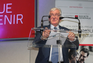 « Etienne CANO ne recevra pas la médaille dans l’Ordre national du Mérite ce vendredi à Auxerre tel que cela avait été programmé depuis longtemps. La Maison de l’Entreprise où il exerçait son mandat à la présidence du MEDEF de l’Yonne a décidé d’annuler le rendez-vous pour cause de cinquième vague… ».